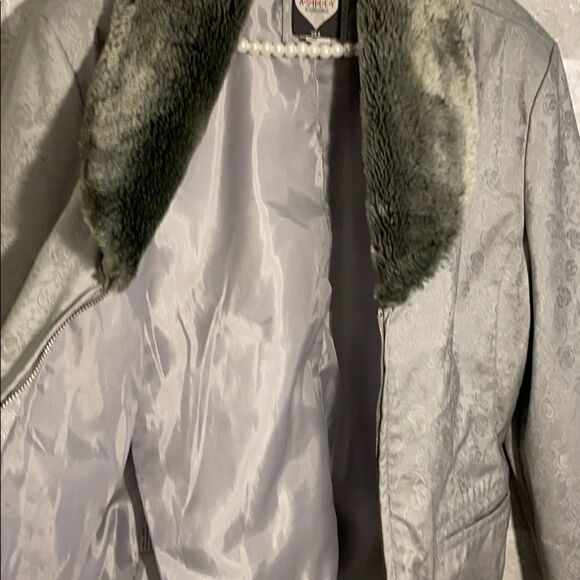 Ashley 26 International Jacket Silver Embossed Faux Fur Collar Silver Sz Med - Picture 7 of 11